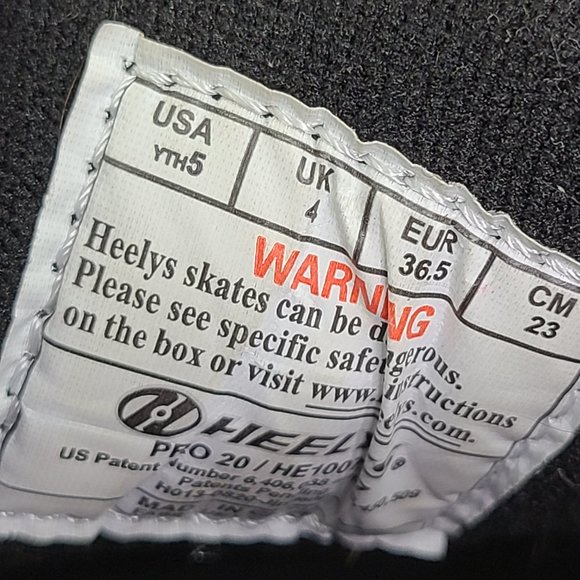 Heelys NEW Skate Shoes Black Red NEVER WORN Youth 5 - Picture 6 of 6